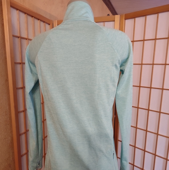 Under Armour heat gear pullover, small FINAL PRICE DROP 💧💧💧💧💧 - Picture 5 of 8